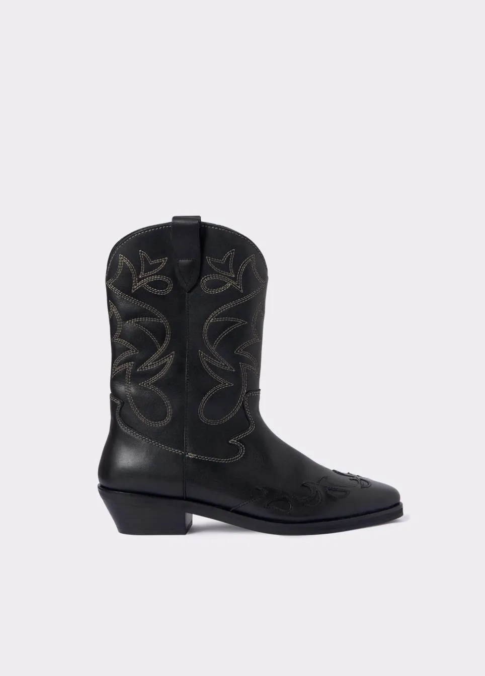 Bota Cowboy Com Pesponto Em Contraste