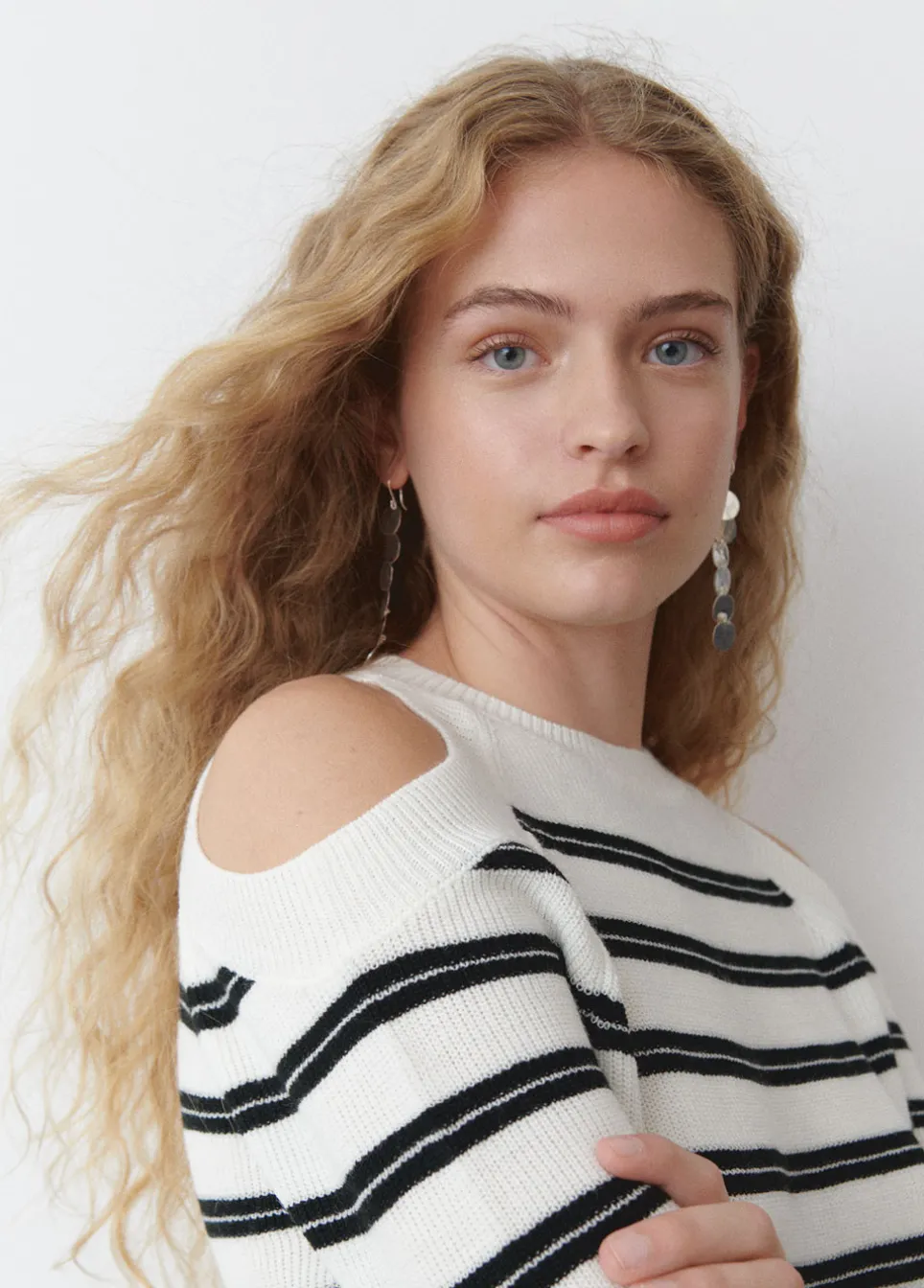 Camisola Com Aberturas Nos Ombros E Riscas