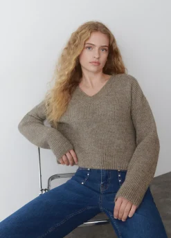 Camisola Gola Em Bico