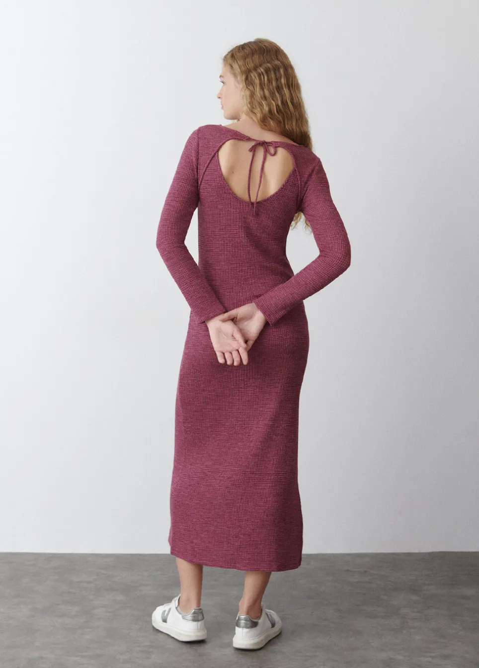 Vestido Canelado Decote Costas
