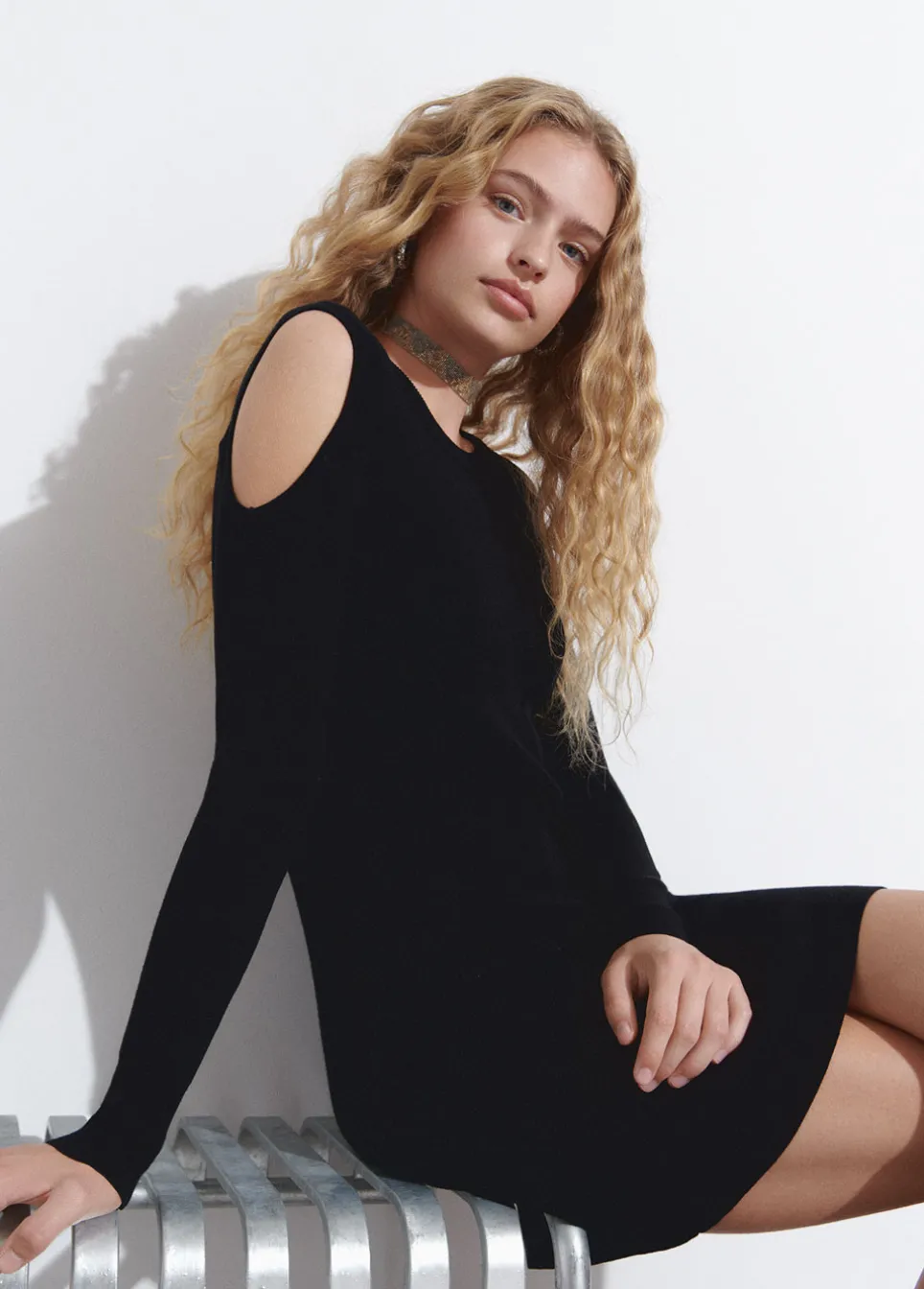 Vestido Com Cut Out Nos Ombros