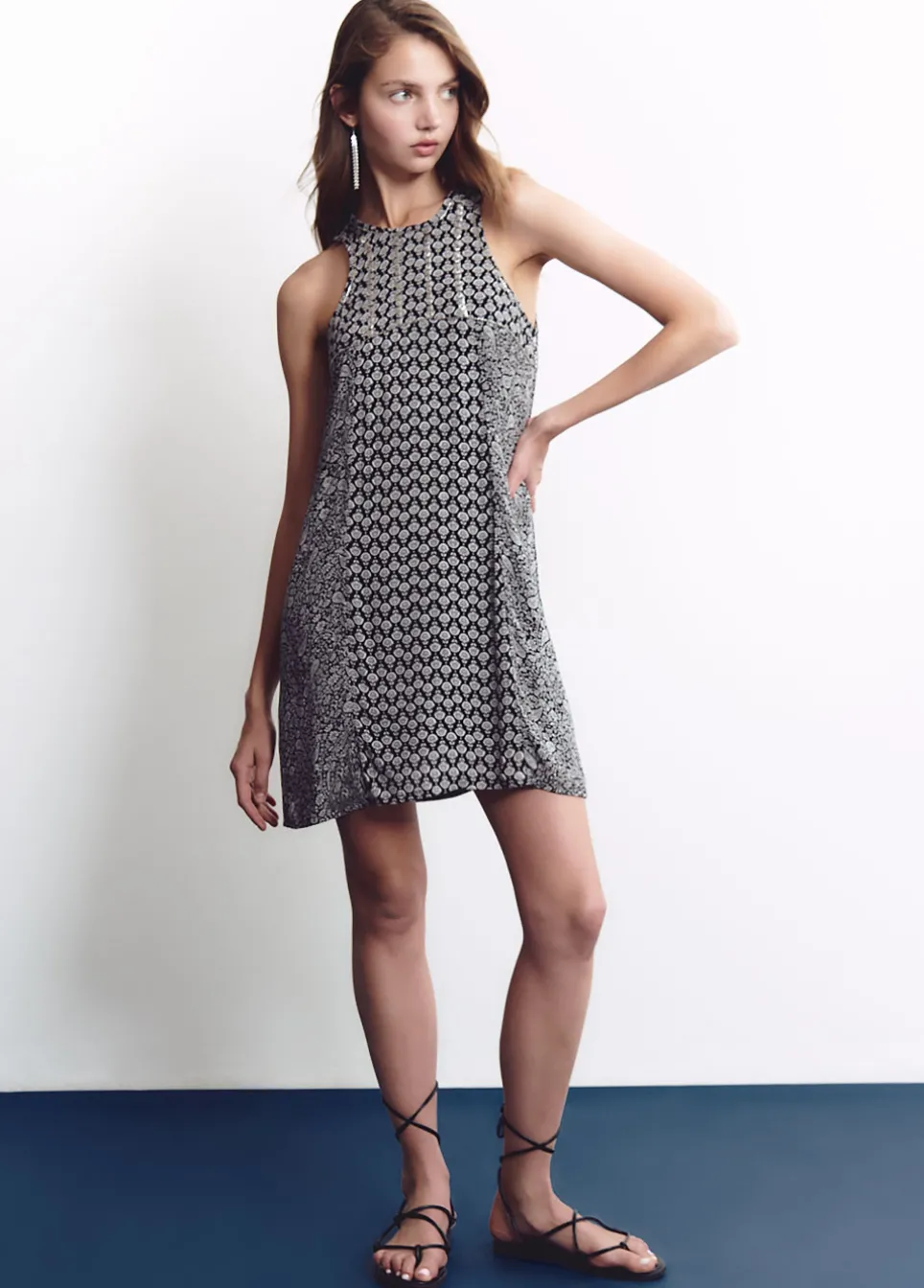Vestido Com Duplo Estampado E Brilhante